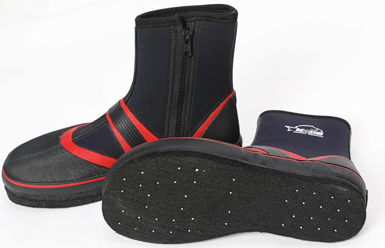 Kase Rock fishing shoes with nails