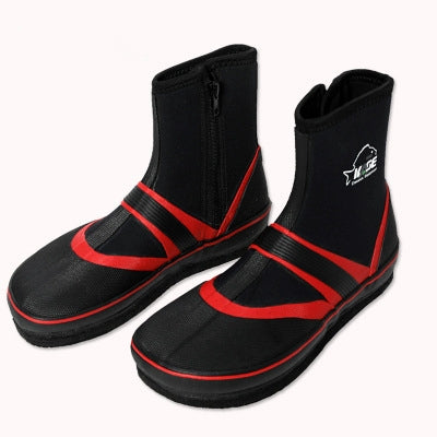Kase Rock fishing shoes with nails