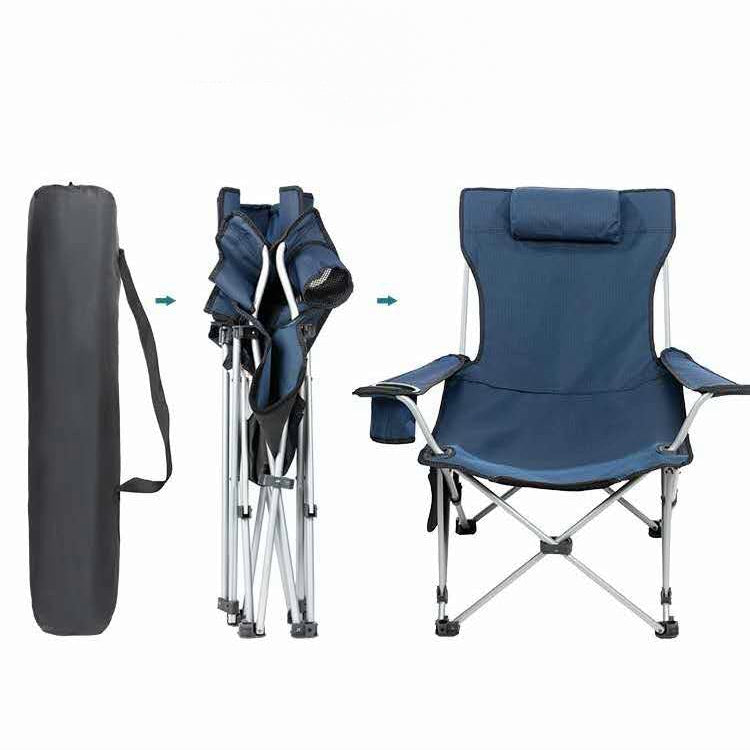 Outdoor folding chair with leg rest